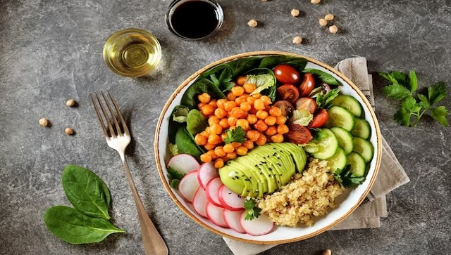 Bizarre! 'Only vegan lunch in office' mail to applicants goes viral; internet stunned Bizarre! 'Only vegan lunch in office' mail to applicants goes viral; internet stunned