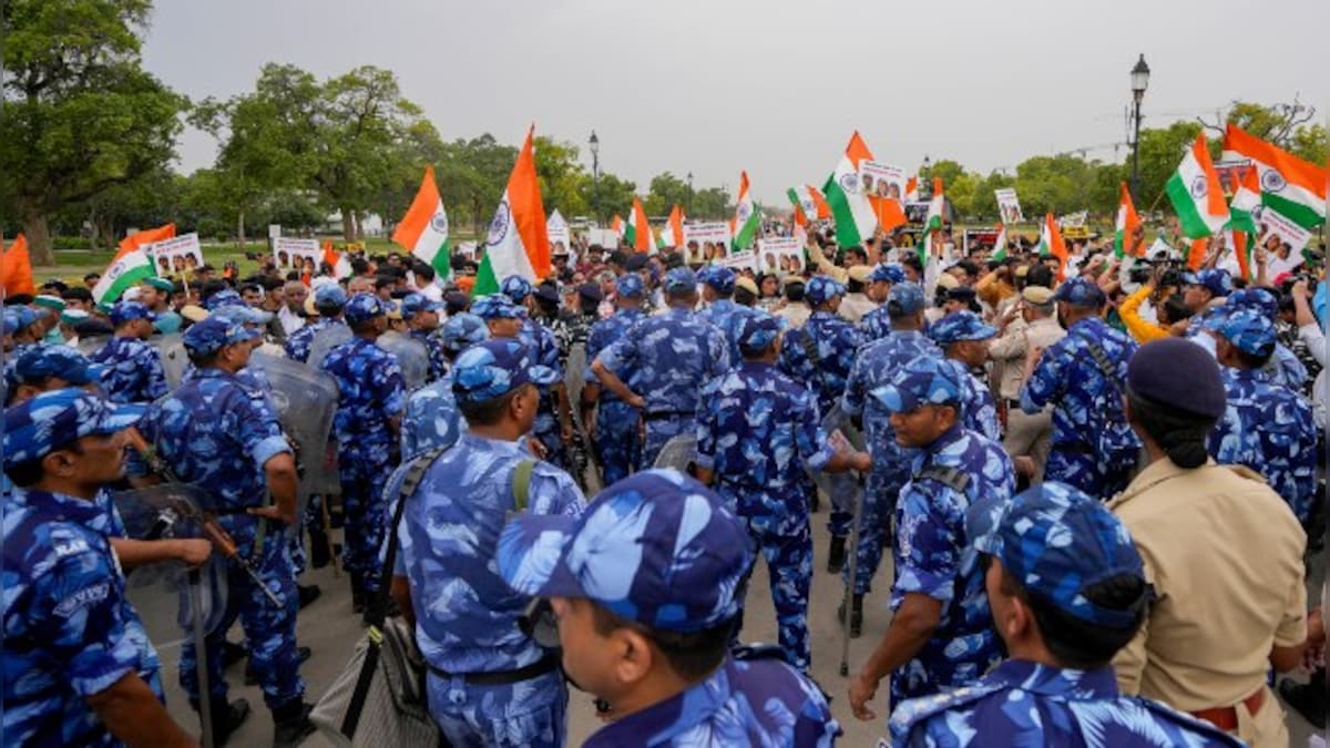 Wrestlers' Protest: Thousands of people march to India Gate in support of protesting grapplers