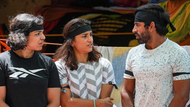 Wrestlers' Protest: WFI should hand over all documents to ad-hoc panel, says IOA Wrestlers' Protest: WFI should hand over all documents to ad-hoc panel, says IOA