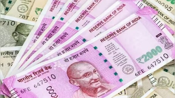 Confused over Rs 2000 notes? RBI governor Shaktikanta Das clears the air
