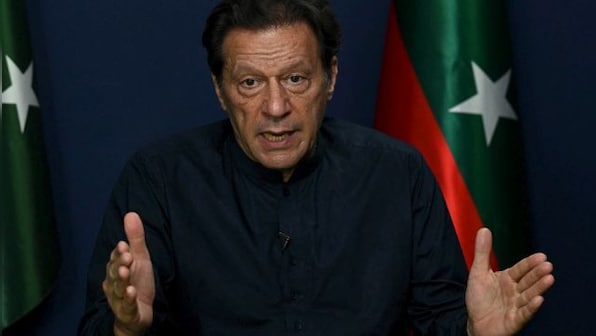 Pakistan: Imran Khan seeks 'immediate talks' with govt as key members quit PTI
