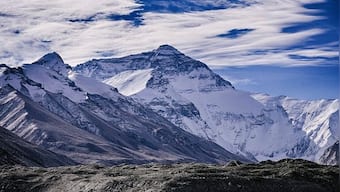 Mystery Mountain: Why does Mount Everest make seriously terrifying sounds at night?