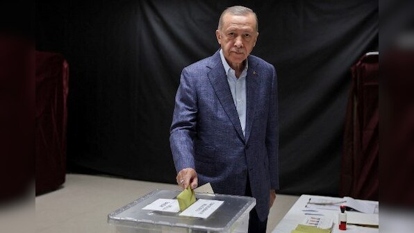 Turkish polls close with Erdogan's fate hanging in balance