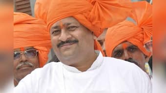 Karnataka BJP MLA gets EC notice over 'vishkanya' remark against Sonia Gandhi