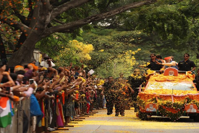 'People are fighting Karnataka election on behalf of BJP,' says PM Modi at Bengaluru rally 'People are fighting Karnataka election on behalf of BJP,' says PM Modi at Bengaluru rally