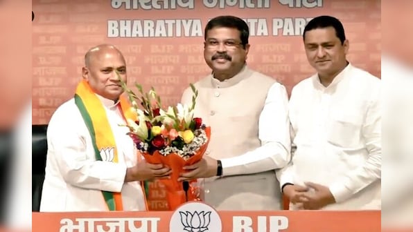 Former JD(U) president RCP Singh joins BJP, calls Nitish Kumar 'palti maar'