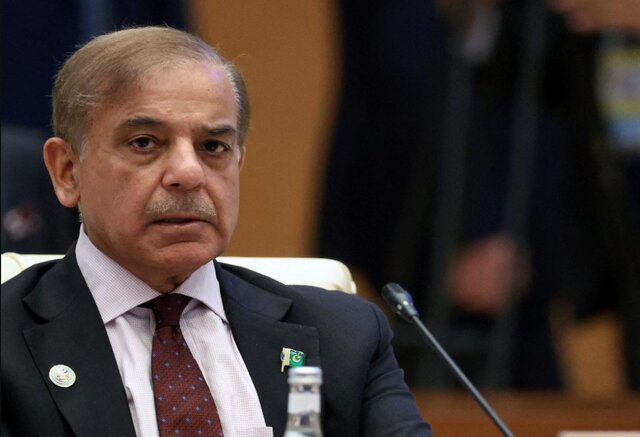 'Imran Khan committed unforgivable crime, will deal with protesters with iron fist,' says Pakistan PM Shehbaz Sharif 'Imran Khan committed unforgivable crime, will deal with protesters with iron fist,' says Pakistan PM Shehbaz Sharif