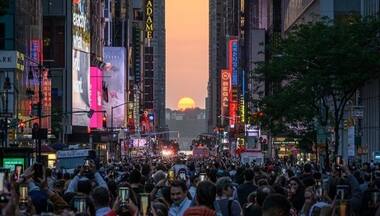 Manhattanhenge Magic: A rare and truly breathtaking sunset over New York