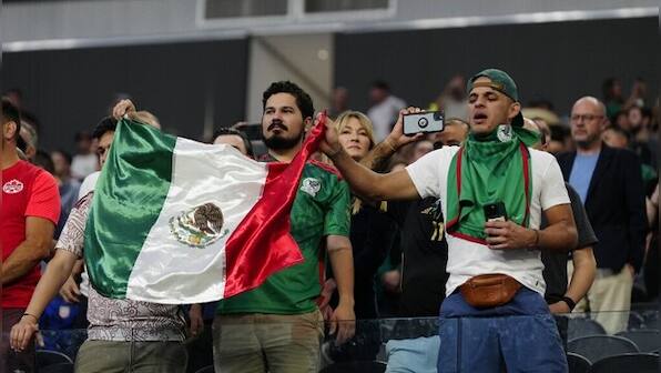 Mexico faces possible sanctions after fans chant homophobic slur in US defeat