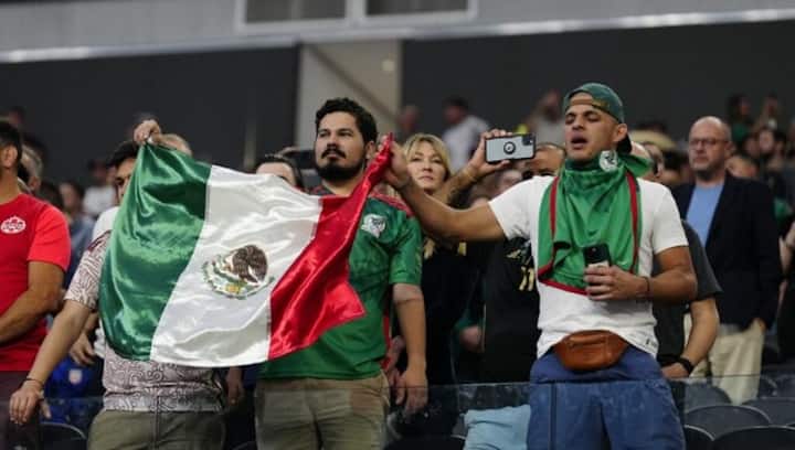 Mexico faces possible sanctions after fans chant homophobic slur in US defeat