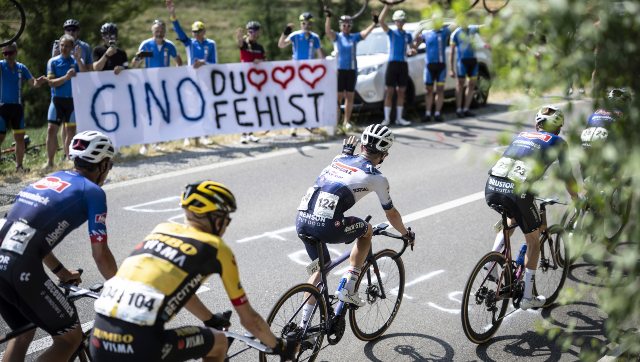 Gino Maeder honoured as Mattias Skjelmose wins Tour of Switzerland Gino Maeder honoured as Mattias Skjelmose wins Tour of Switzerland
