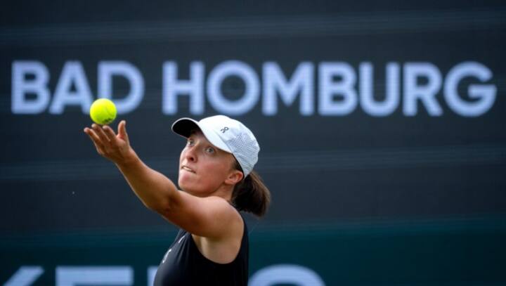 Tennis roundup: Iga Swiatek makes first grass-court semi-final, Feliciano Lopez plays last match