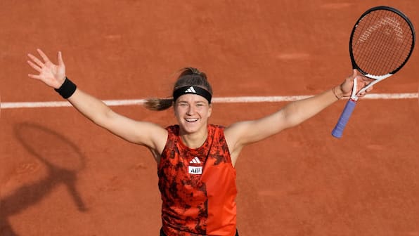 French Open 2023: Karolina Muchova stuns world No 2 Arya Sabalenka with late fightback to enter final