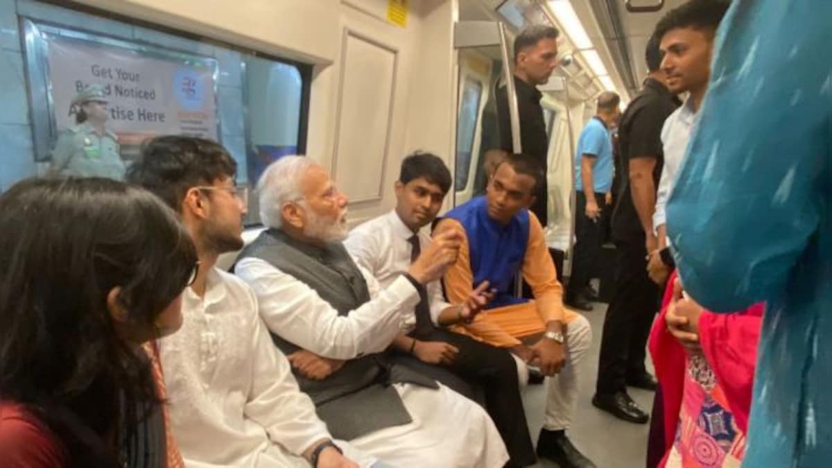 PM Modi REVEALS why he took ride in Delhi metro on his way to DU centenary fest