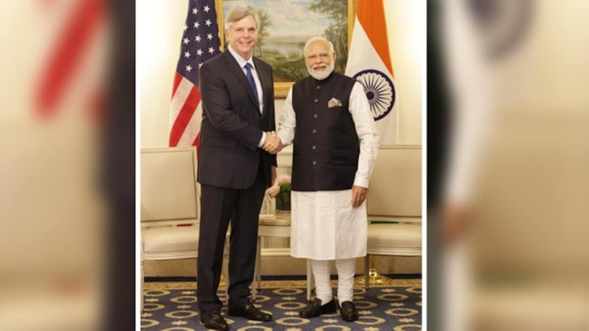 PM Modi invites General Electric CEO to play bigger role in India's aviation, renewable energy sector