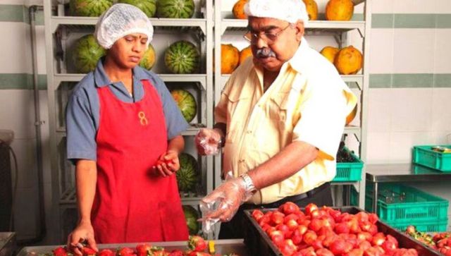 Naturals Ice Cream: Meet Raghunandan Kamath, a fruit vendor's son who built a Rs 300-crore empire Naturals Ice Cream: Meet Raghunandan Kamath, a fruit vendor's son who built a Rs 300-crore empire