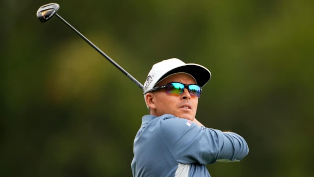 US Open golf: Rickie Fowler, Xander Schauffele tie major record to lead on 62