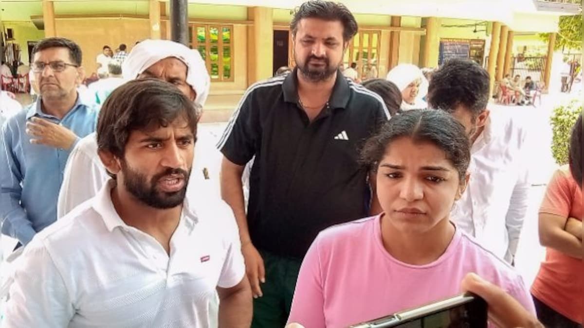 Wrestlers protest: Pressure on minor's family, says Sakshi Malik on withdrawal of POCSO case