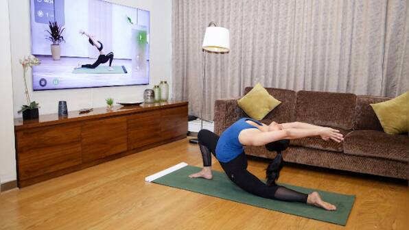 Samsung revolutionizes home yoga with AI-Enabled YogiFi App on its range Smart TVs