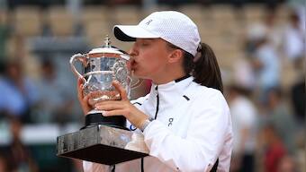 French Open 2023: Iga Swiatek fights off Karolina Muchova scare to clinch third Roland Garros title
