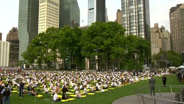 PM Modi US Visit: International Yoga Day session at UN HQ sets Guinness record for participation of most nationalities PM Modi US Visit: International Yoga Day session at UN HQ sets Guinness record for participation of most nationalities