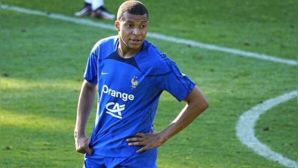 Amid own uncertain future, Kylian Mbappé hits out at treatment of Lionel Messi in France
