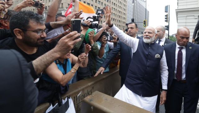 WATCH: PM Modi receives warm welcome by members of Indian diaspora in Washington DC WATCH: PM Modi receives warm welcome by members of Indian diaspora in Washington DC