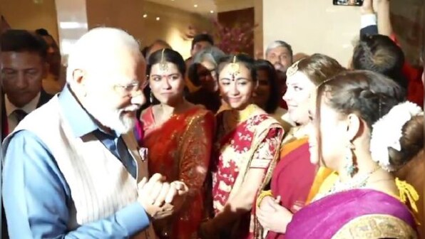 WATCH: Egyptian woman sings Hindi song to welcome PM Modi in Cairo