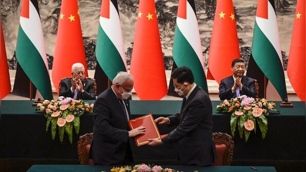 China inks 'strategic partnership' with Palestinian Authority