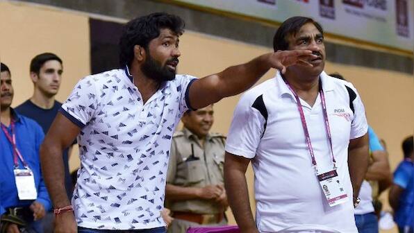'This is all wrong': Yogeshwar Dutt questions one-bout trials for protesting wrestlers