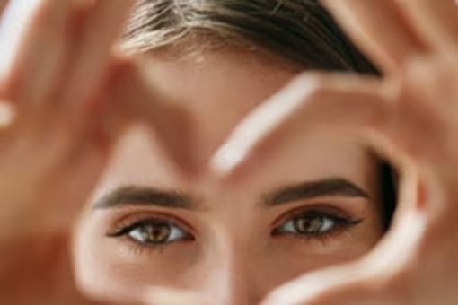 Six ways to improve eyesight naturally with these simple daily habits Six ways to improve eyesight naturally with these simple daily habits