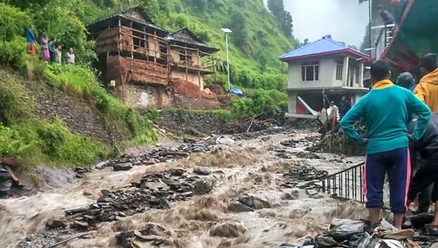 What are flash floods that are wreaking havoc in Himachal Pradesh? What are flash floods that are wreaking havoc in Himachal Pradesh?