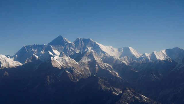 Sherpa guide saves unconscious woman at Mt Everest, she refuses to pay rescue fee Sherpa guide saves unconscious woman at Mt Everest, she refuses to pay rescue fee