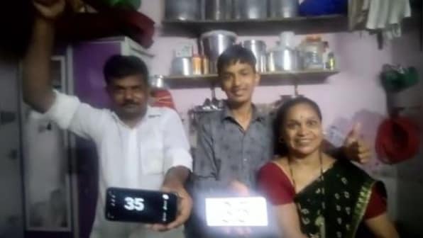  Mumbai family celebrates son's 35% marks in Class 10 Board exams