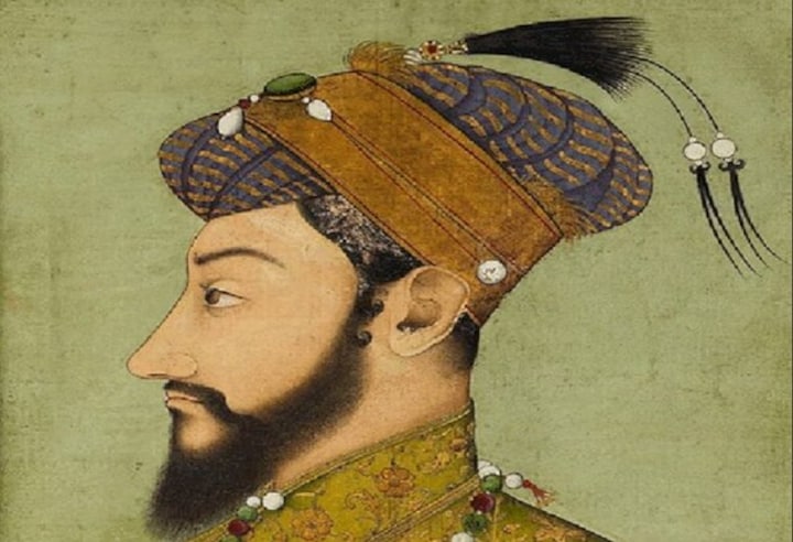 Maharashtra: Police book Navi Mumbai man for using Aurangzeb's image as WhatsApp profile picture