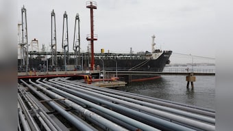 Oil ticks down in Asian trade despite rising Middle East tensions