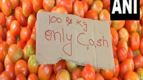 At Rs 100 per kg, tomato prices soar across cities in India