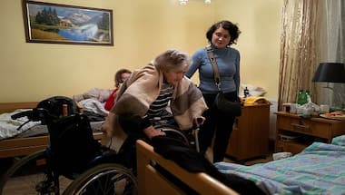 Why Ukraine refugees are struggling with survivor's guilt