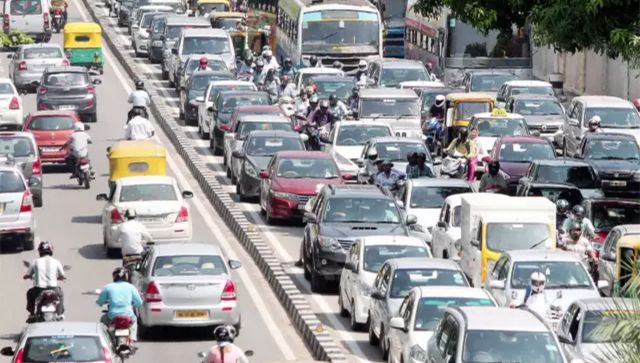 'How bad is Bengaluru traffic?': Man takes bike-taxi, his smartwatch assumes he's cycling 'How bad is Bengaluru traffic?': Man takes bike-taxi, his smartwatch assumes he's cycling