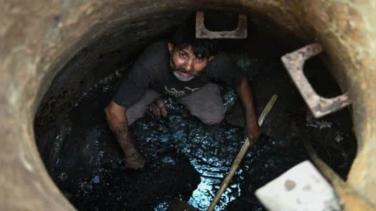 246 districts yet to declare themselves free of manual scavenging