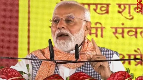 Previous govts made welfare schemes sitting in air-conditioned rooms, says PM Modi
