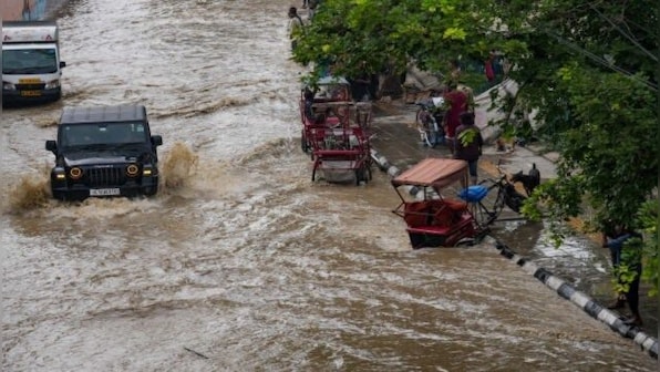 Yamuna water level receding gradually, situation to improve soon: Delhi divisional commissioner