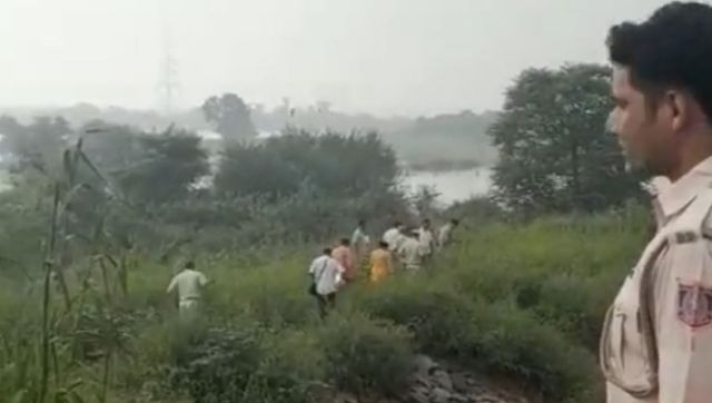 Delhi: Chopped and strewn, woman's body parts found near Geeta Colony flyover Delhi: Chopped and strewn, woman's body parts found near Geeta Colony flyover