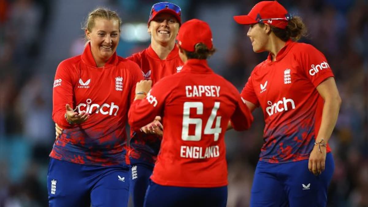 England stay alive in Women’s Ashes with three-run T20I win over Australia