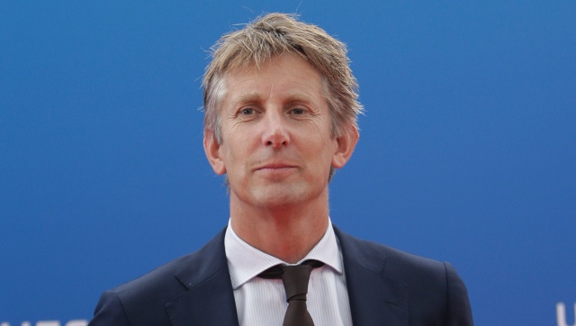 Former Dutch goalkeeper Edwin van der Sar in hospital after brain haemorrhage Former Dutch goalkeeper Edwin van der Sar in hospital after brain haemorrhage