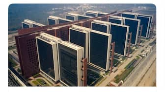The world's largest office building is not the Pentagon. It is a complex in Surat