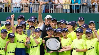 Tennis roundup: Iga Swiatek wins home title in Warsaw; Alexander Zverev ends trophy drought