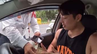 Delhi traffic cop slaps Rs 5,000 fine on Korean man without receipt; here's what happened next