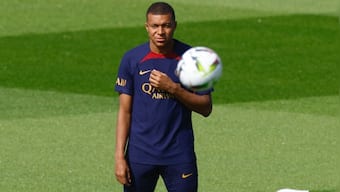 Football transfer roundup: Mbappe allowed to speak to Al Hilal after 300m euro bid, Zaha joins Galatasaray