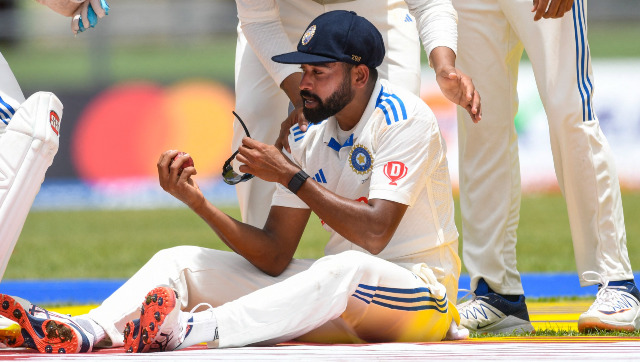 Watch: Mohammed Siraj grabs blinder to dismiss Jermaine Blackwood on Day 1 of first India-West Indies Test Watch: Mohammed Siraj grabs blinder to dismiss Jermaine Blackwood on Day 1 of first India-West Indies Test